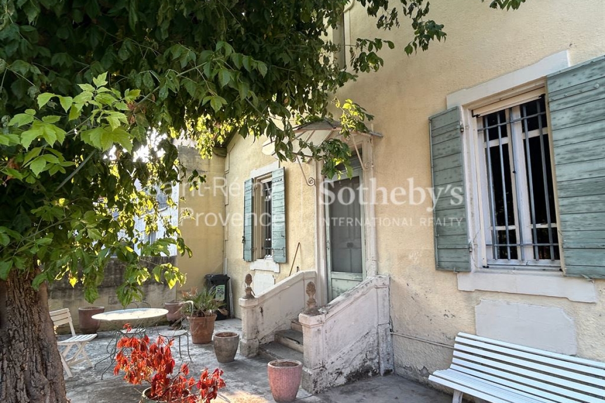 Maison de luxe à vendre à Saint-Rémy-de-Provence, 742 000 €, Photo 2