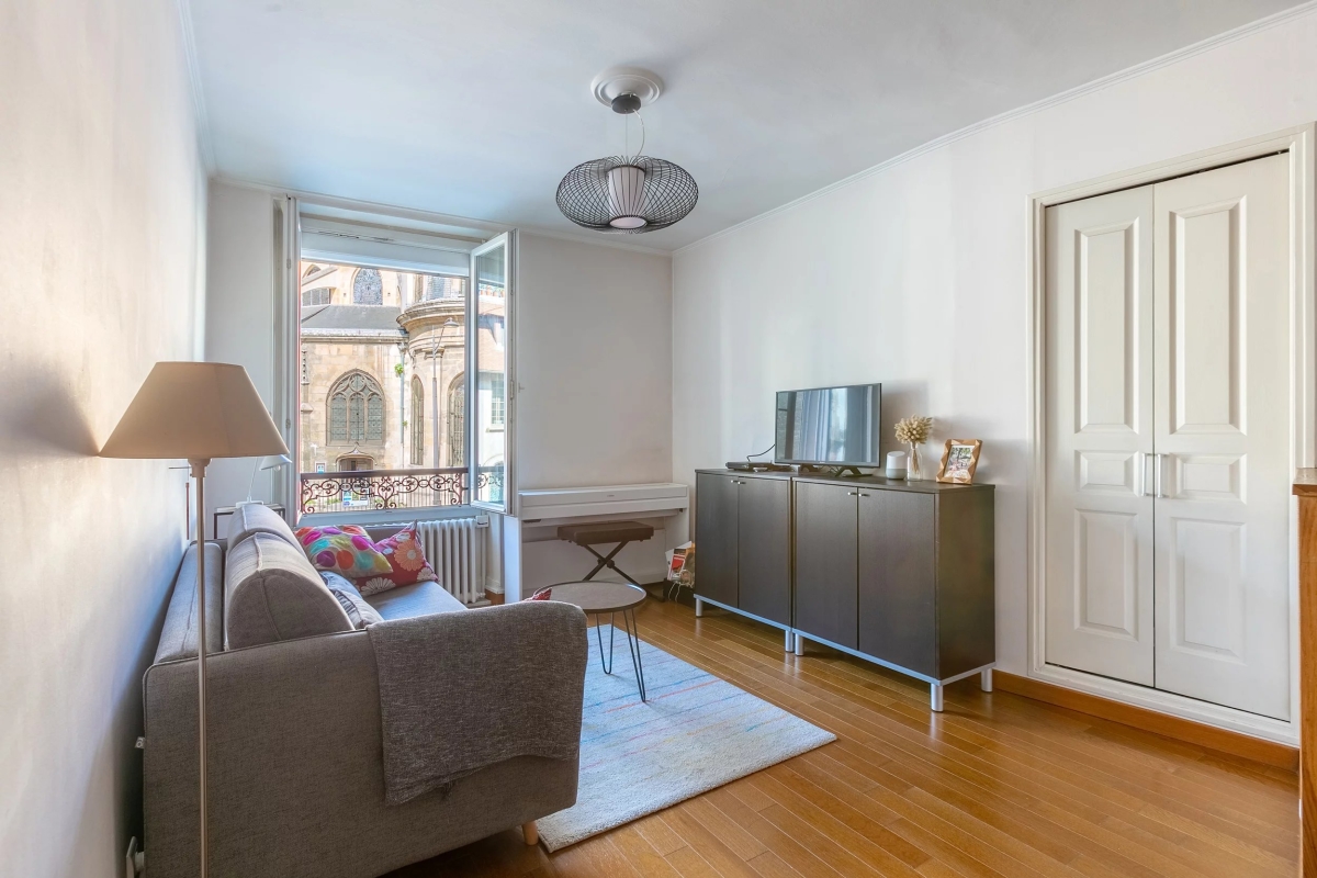 Appartement de luxe à vendre à Paris 10ème, 670 000 €, Photo 3