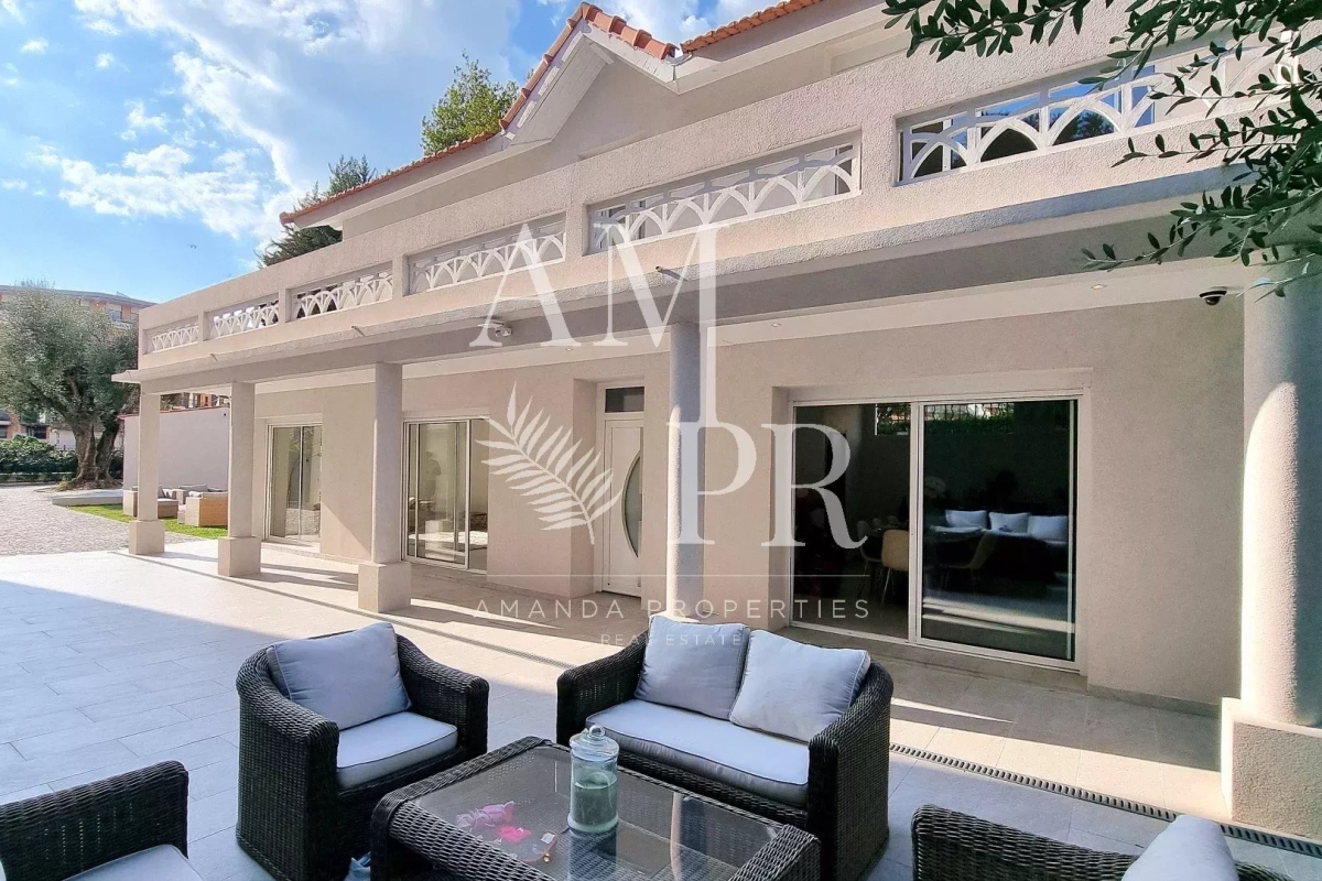 Maison de luxe à vendre à Cannes, 2 490 000 €, Photo 1
