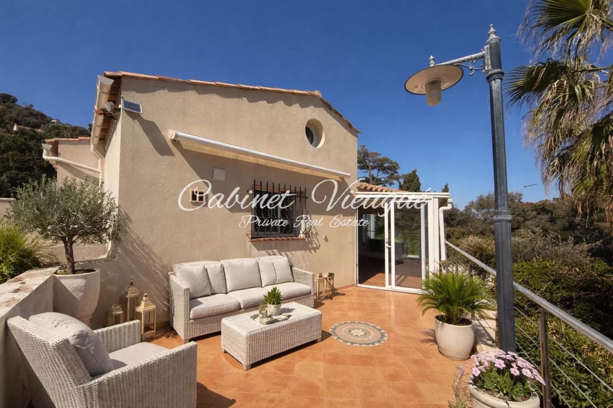 Luxury House for sale in Roquebrune-sur-Argens, 770 000 €, Photo 3