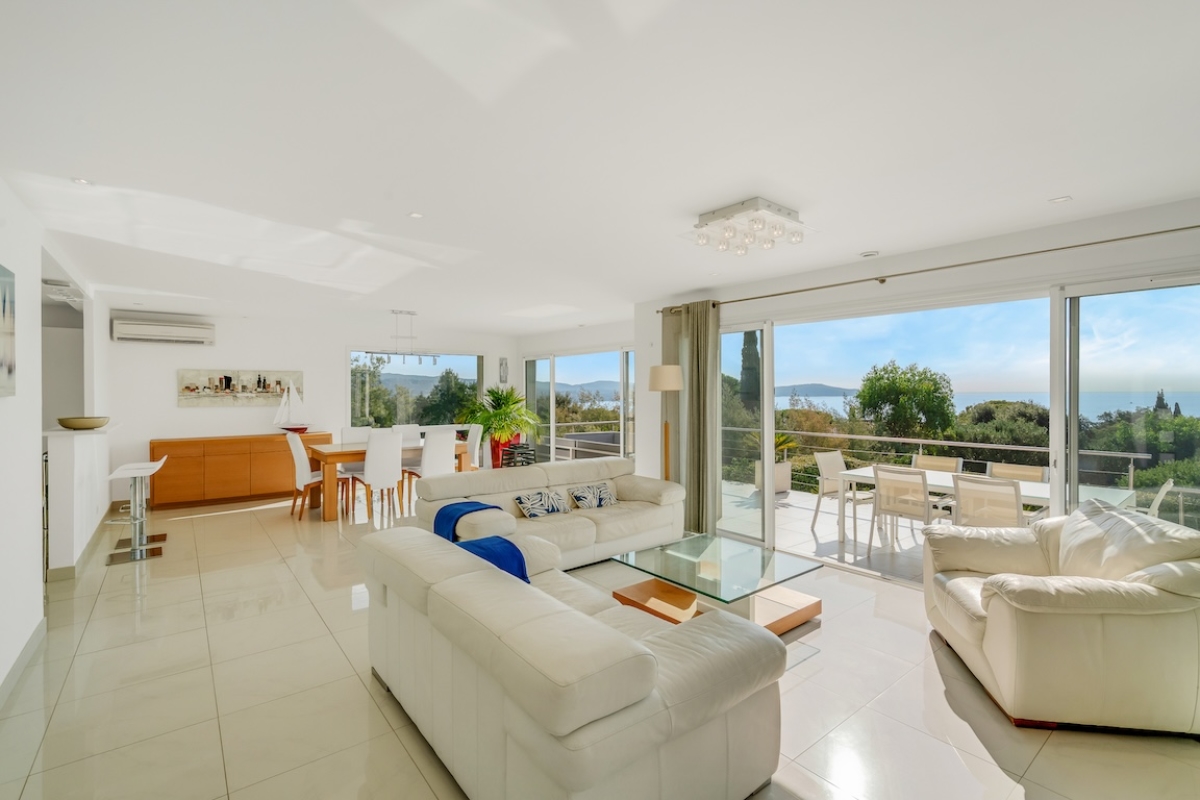 Maison de luxe à vendre à Cavalaire-sur-Mer, 1 970 000 €, Photo 4