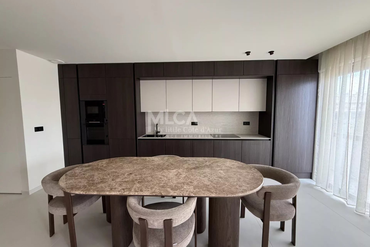 Luxury Apartment for sale in Antibes, 859 000 €, Photo 4