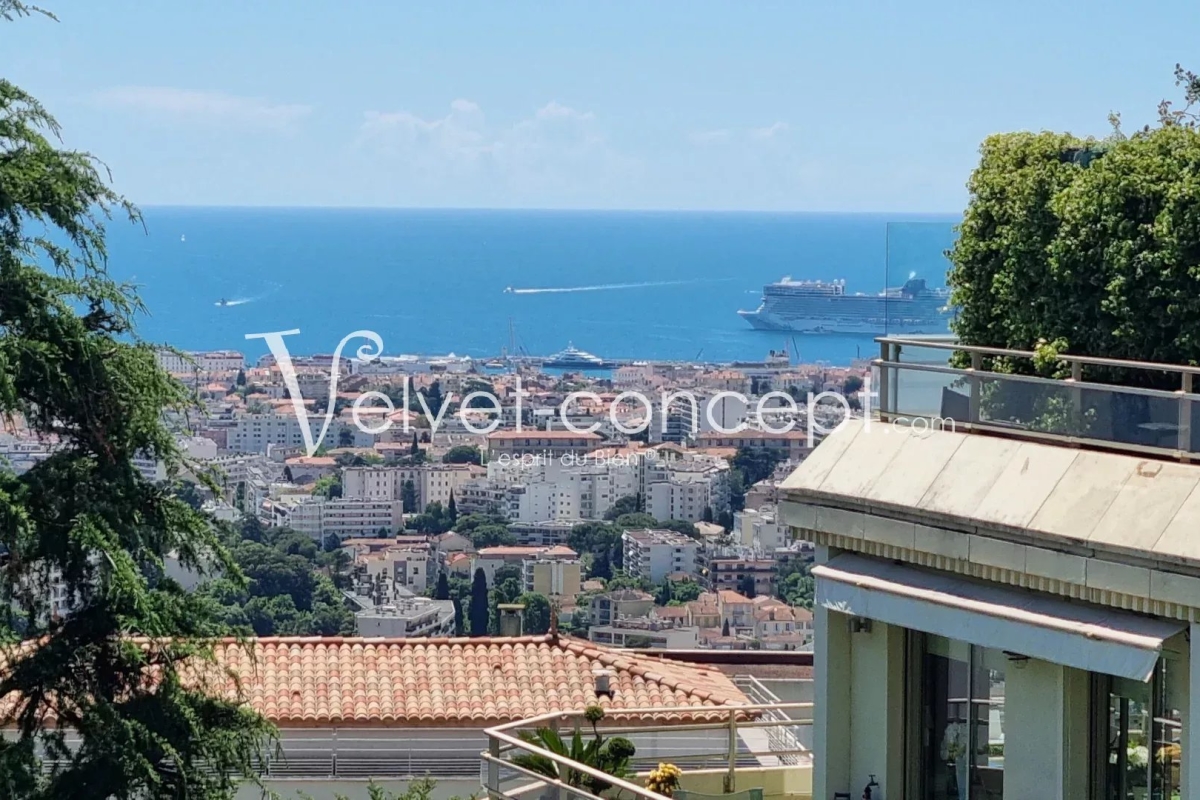 Luxury Apartment for sale in Le Cannet, 445 000 €, Photo 2