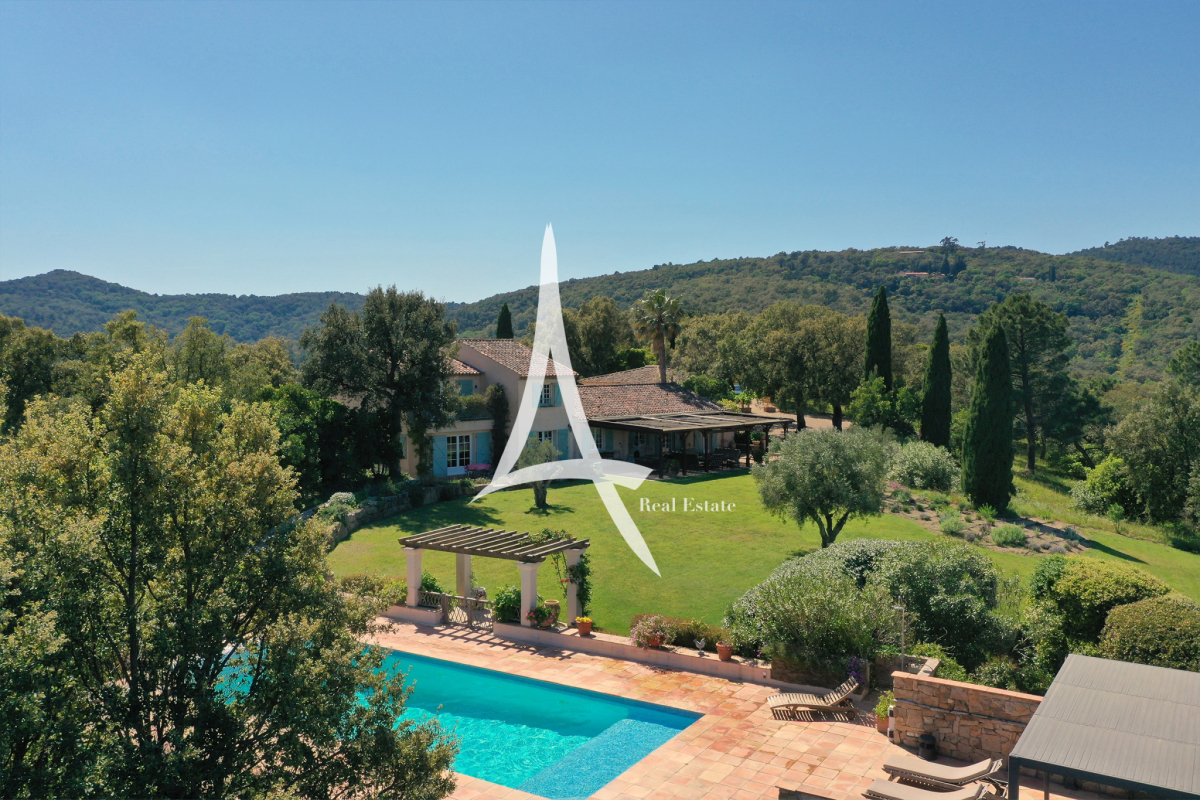 Maison de luxe à vendre à Saint-Tropez, 5 950 000 €, Photo 1