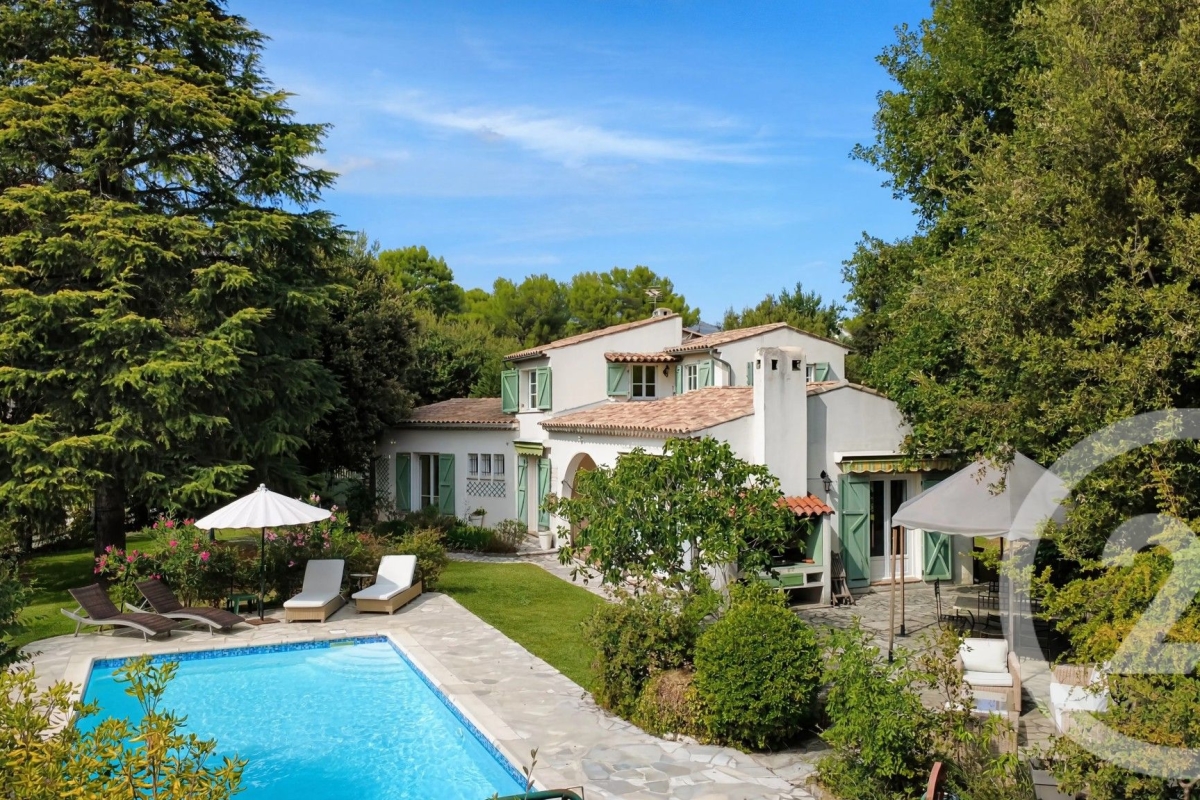 Maison de luxe à vendre à Roquefort-les-Pins, 1 100 000 €, Photo 2