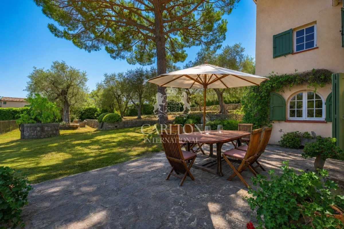 Maison de luxe à vendre à Grasse, 1 100 000 €, Photo 2