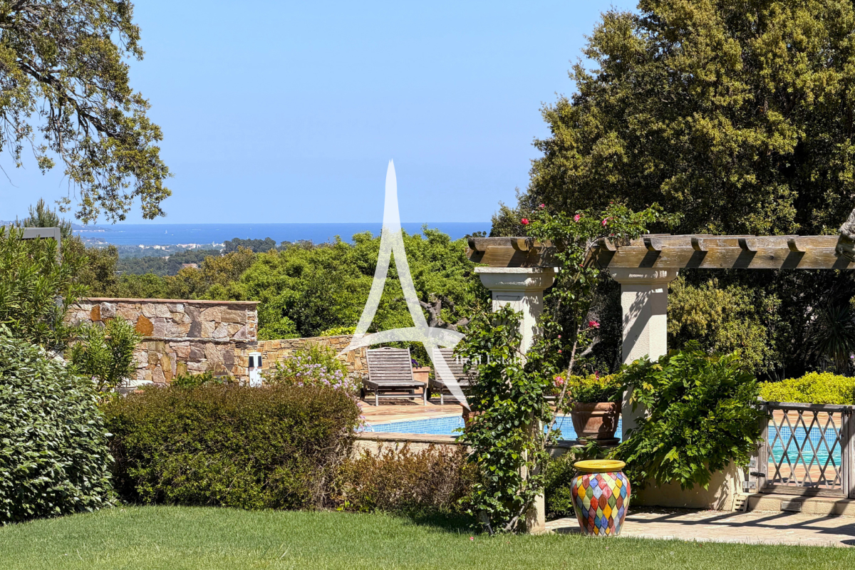 Maison de luxe à vendre à Saint-Tropez, 5 950 000 €, Photo 3