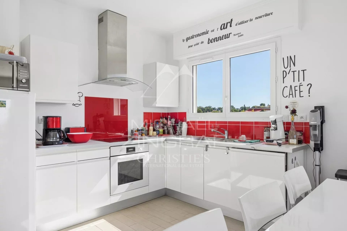Luxury Apartment for sale in Antibes, 540 000 €, Photo 5