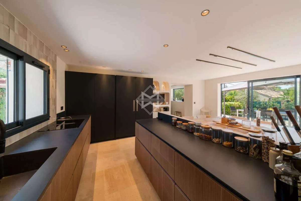 Luxury House for sale in Mougins, 1 750 000 €, Photo 6