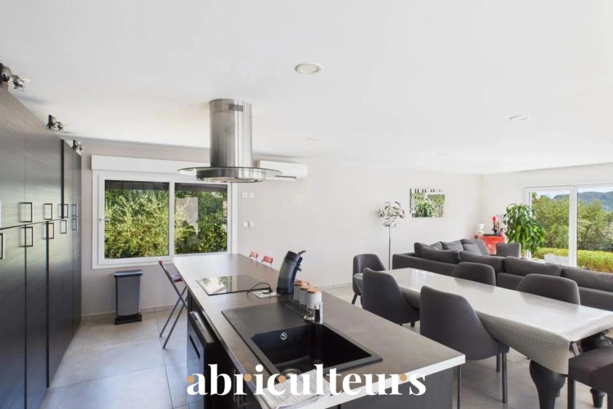 Maison de luxe à vendre à Bagnols-en-Forêt, 889 999 €, Photo 6