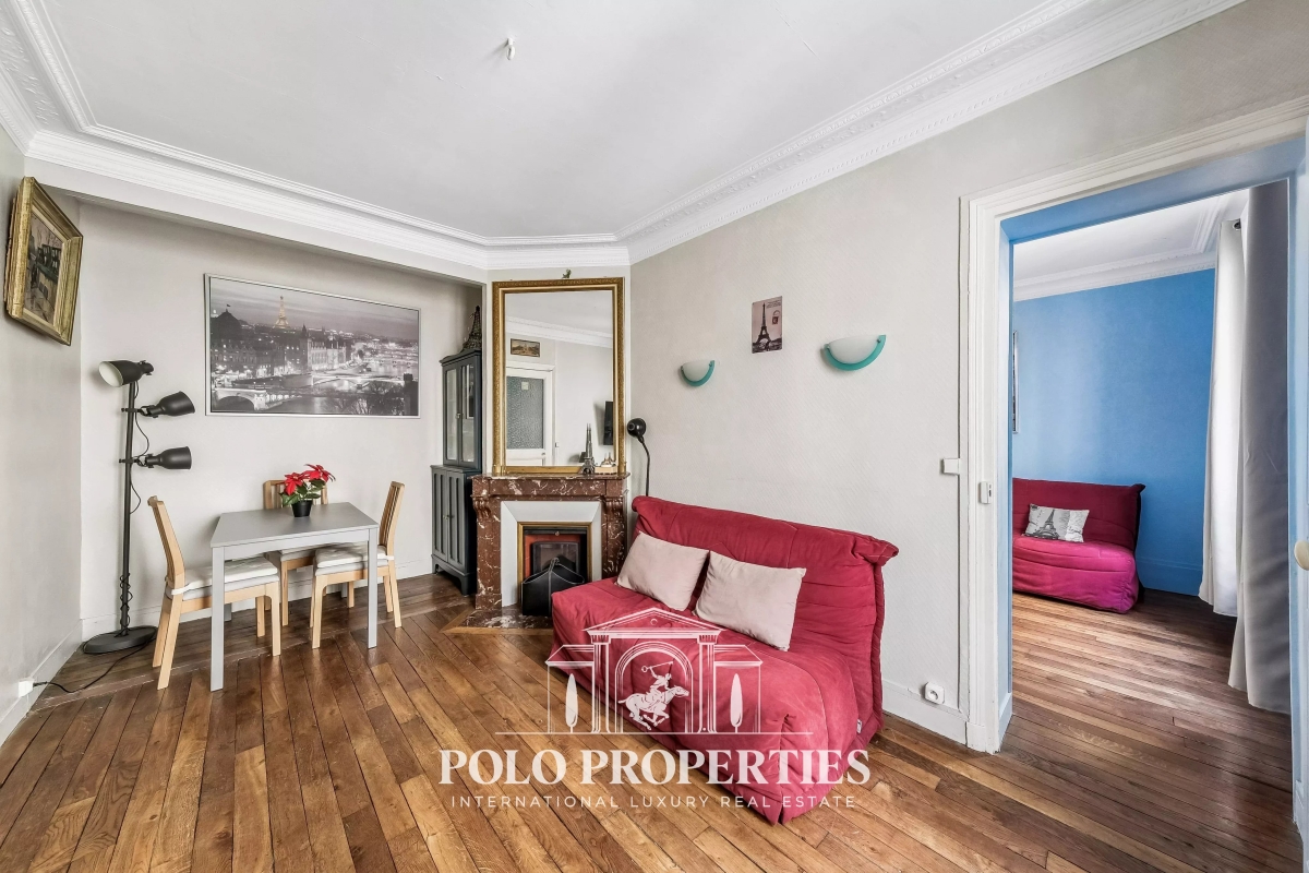 Luxury Apartment for sale in Paris 18ème, 405 000 €, Photo 1