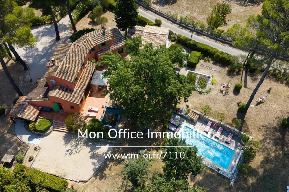 Luxury House for sale in Le Puy-Sainte-Réparade, 995 000 €, Photo 1