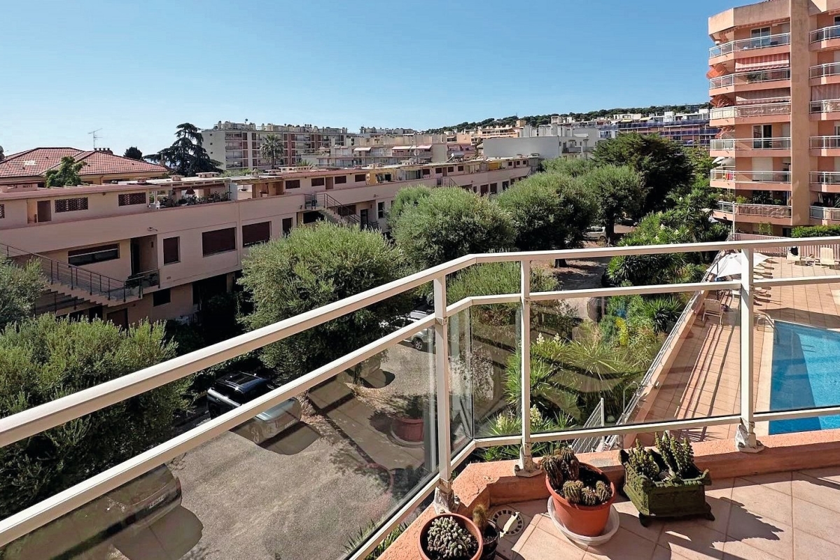 Appartement de luxe à vendre à Roquebrune-Cap-Martin, 659 000 €, Photo 1
