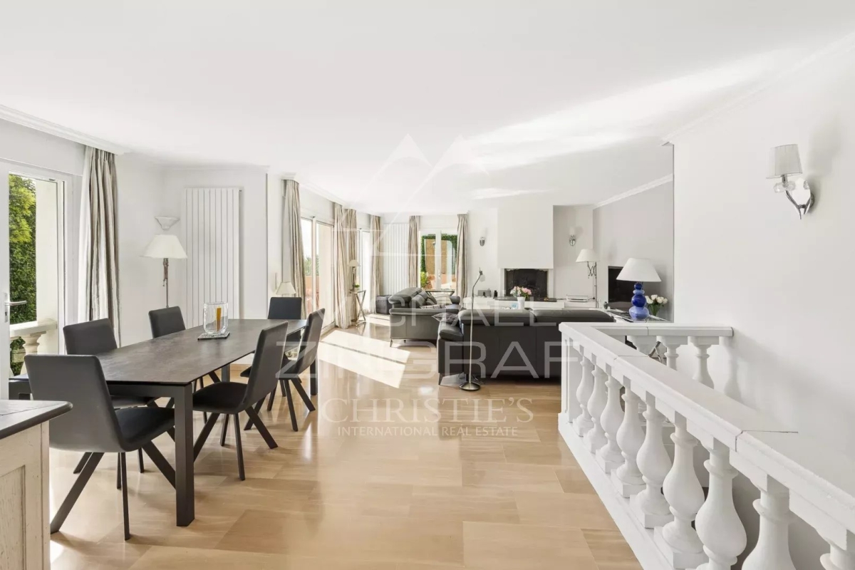 Maison de luxe à vendre à Mandelieu-la-Napoule, 840 000 €, Photo 2