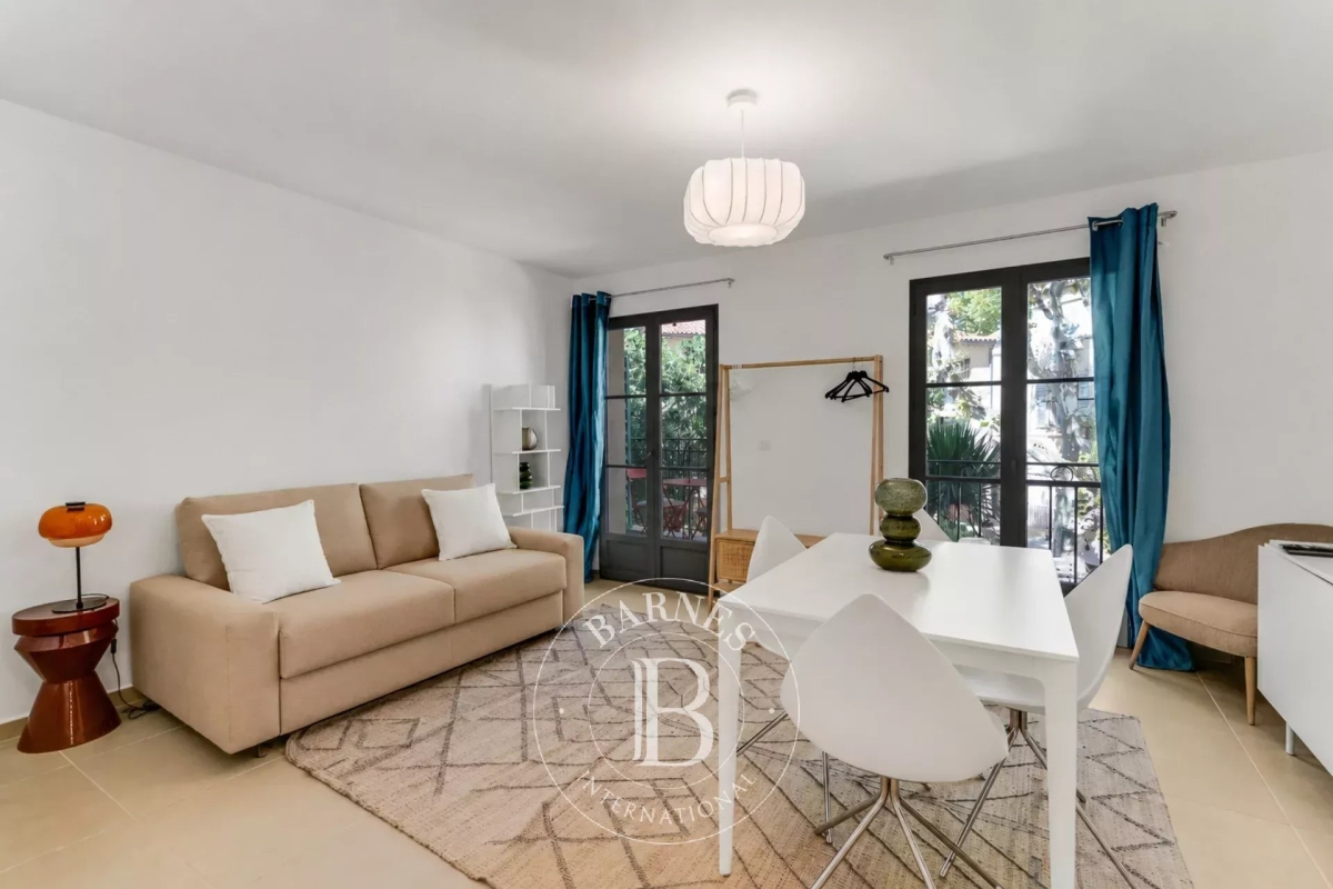 Appartement de luxe à vendre à Saint-Tropez, 649 000 €, Photo 2