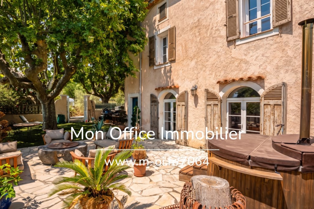 Maison de luxe à vendre à Grimaud, 998 000 €, Photo 2