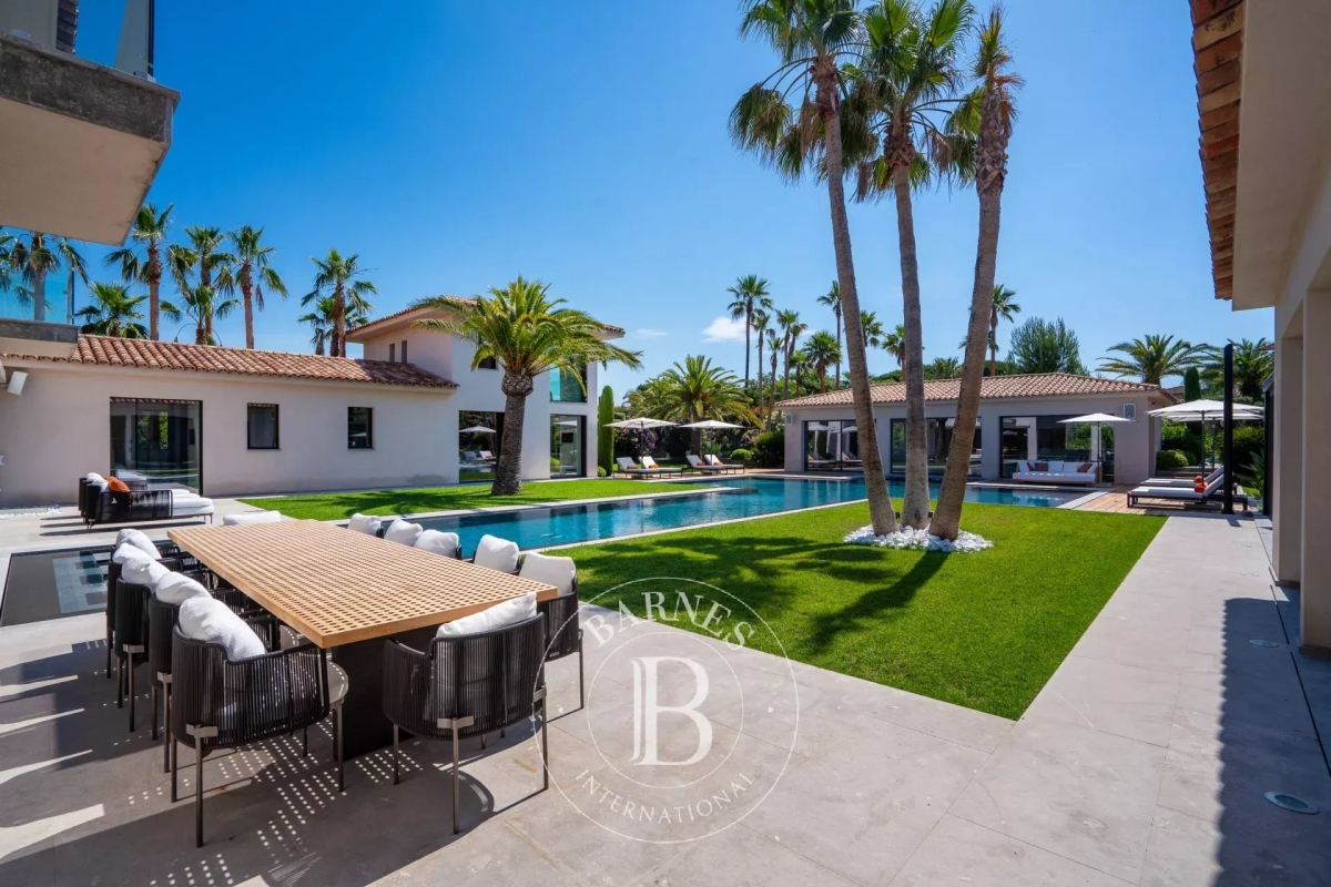 Maison de luxe à vendre à Saint-Tropez, 17 000 000 €, Photo 3