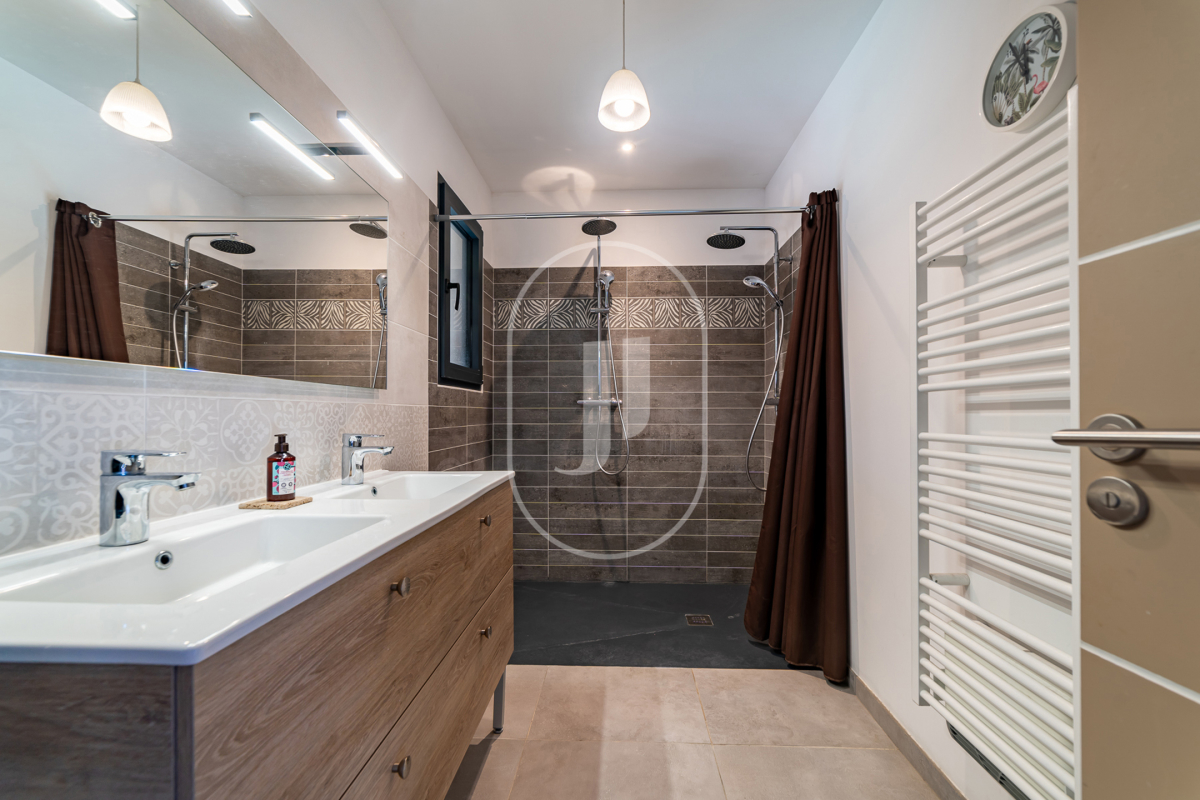 Maison de luxe à vendre à Uzès, 585 000 €, Photo 7