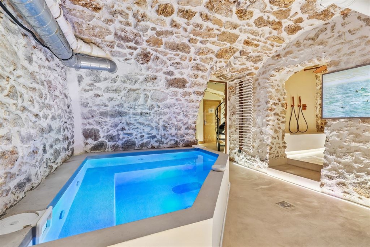 Luxury Apartment for sale in Paris 11ème, 1 200 000 €, Photo 1