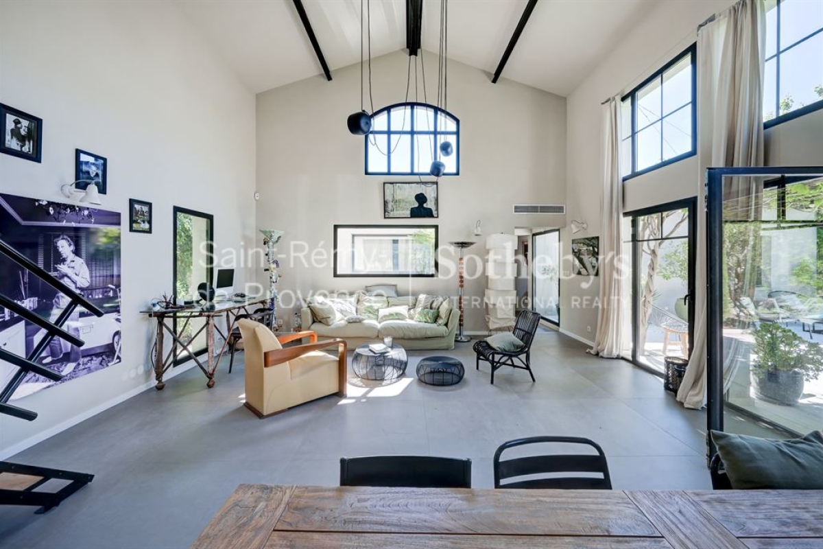 Maison de luxe à vendre à Saint-Rémy-de-Provence, 1 995 000 €, Photo 1