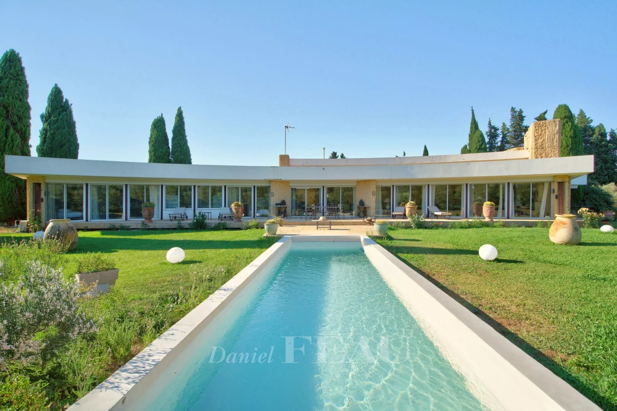 Luxury House for sale in Nîmes, 1 380 000 €, Photo 1