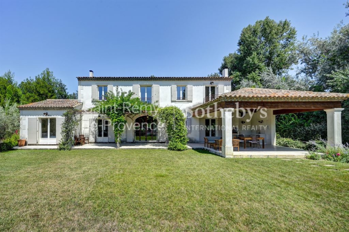 Maison de luxe à vendre à Saint-Rémy-de-Provence, 2 450 000 €, Photo 2