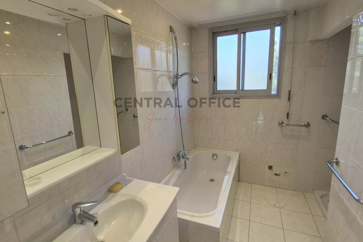 Luxury Apartment for sale in Antibes, 410 000 €, Photo 6