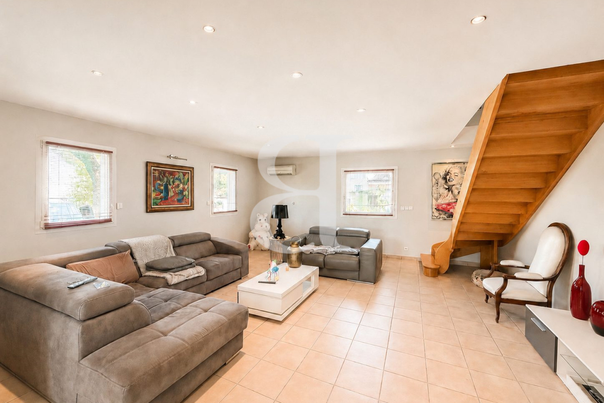 Maison de luxe à vendre à Cabrières-d'Avignon, 695 000 €, Photo 7