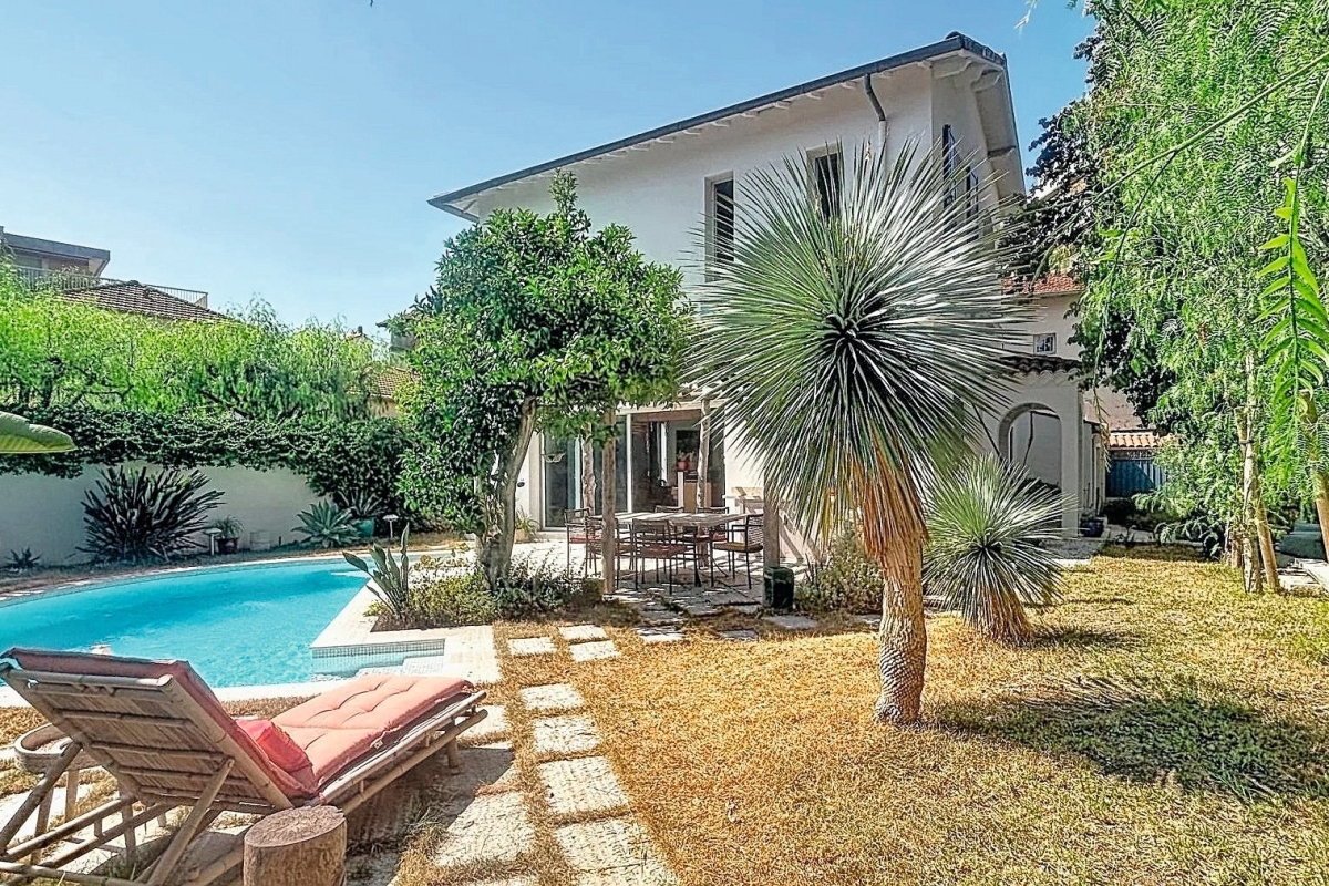 Maison de luxe à vendre à Cap d'Antibes, 1 690 000 €, Photo 1
