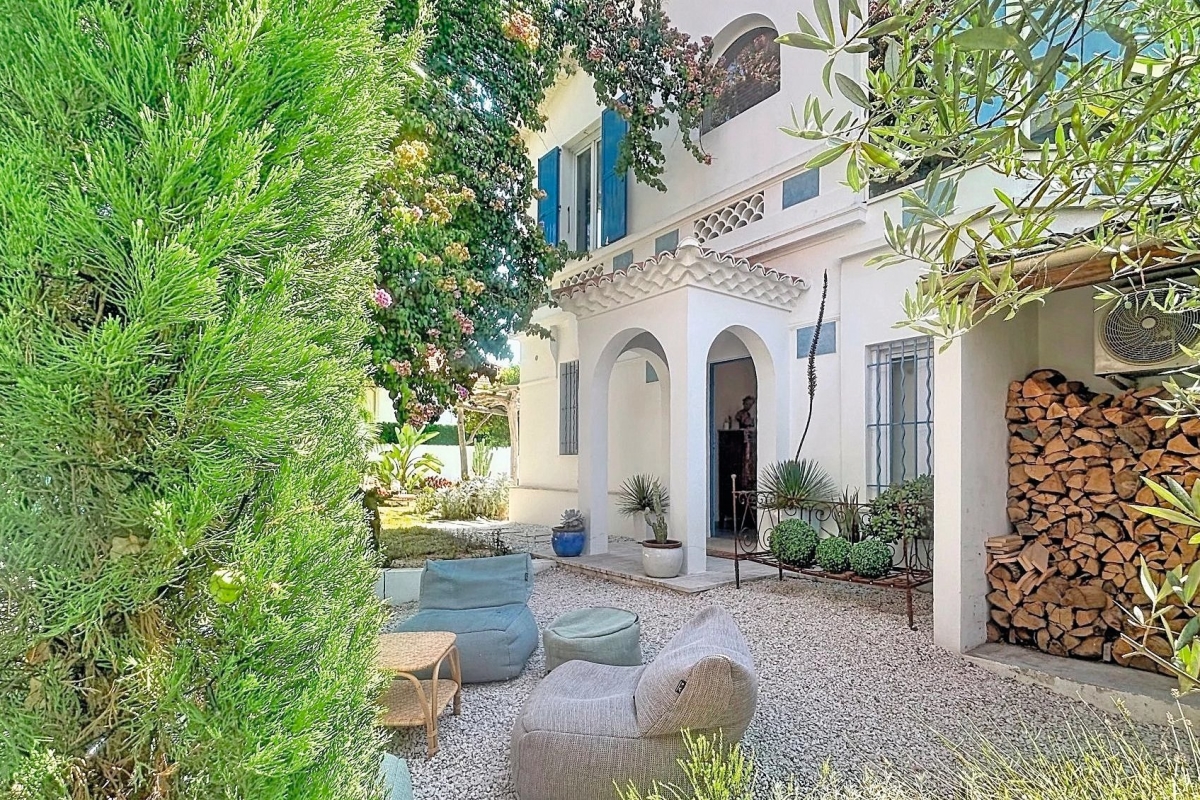 Maison de luxe à vendre à Cap d'Antibes, 1 690 000 €, Photo 3
