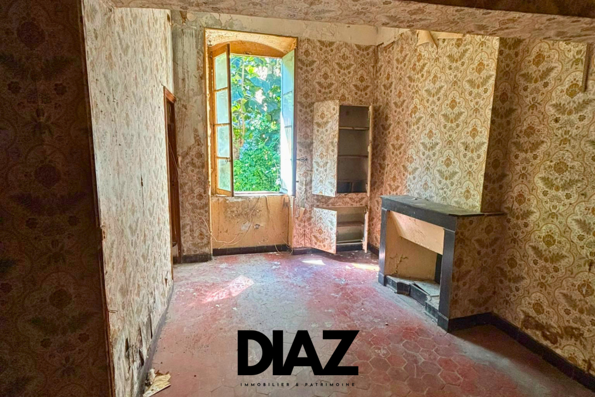 Maison de luxe à vendre à Nîmes, 110 000 €, Photo 4