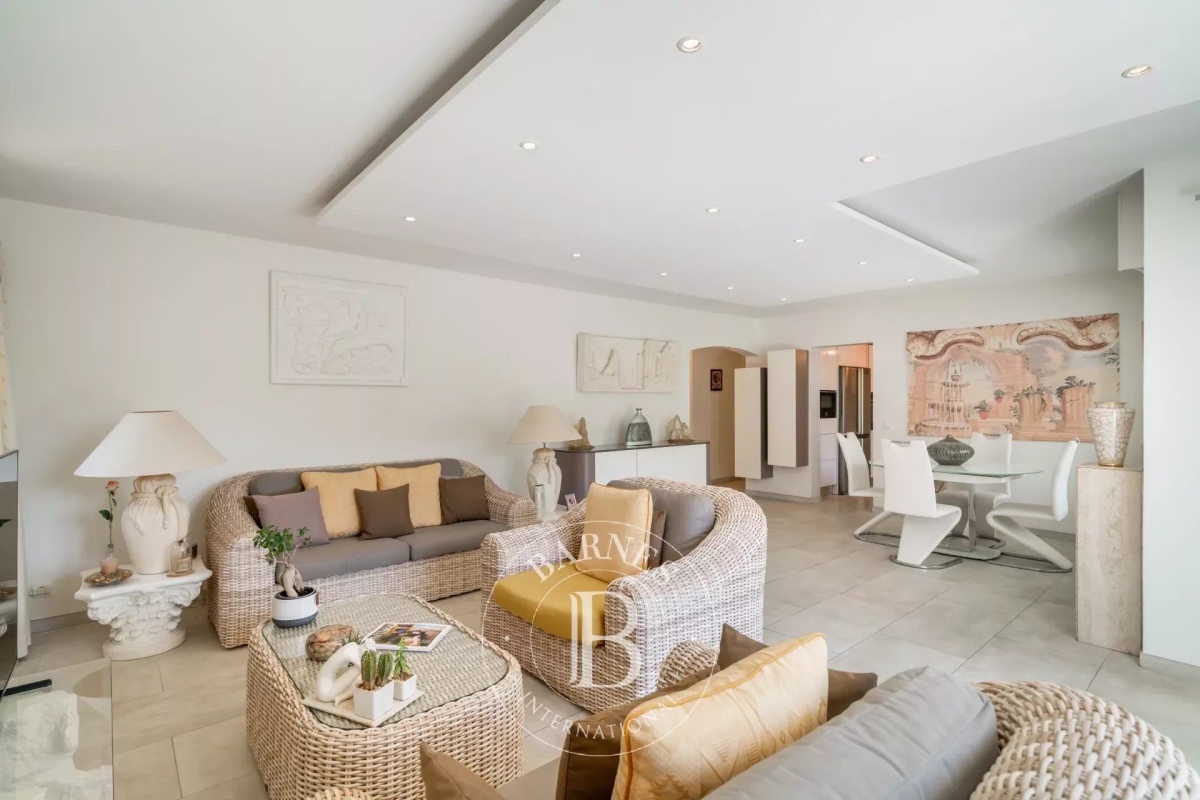 Maison de luxe à vendre à La Colle-sur-Loup, 849 000 €, Photo 4