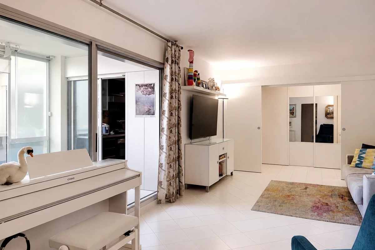 Luxury Apartment for sale in Antibes, 775 000 €, Photo 6