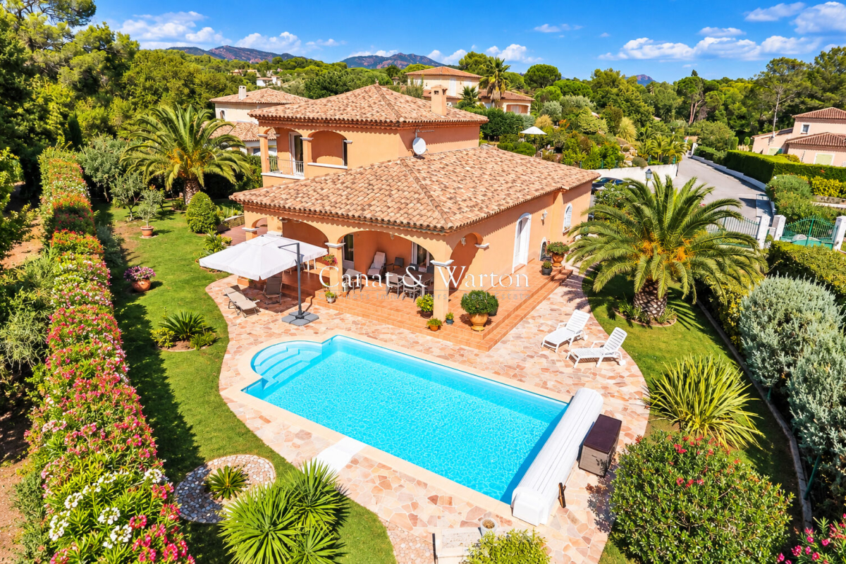 Luxury House for sale in Saint-Raphaël, 949 000 €, Photo 1