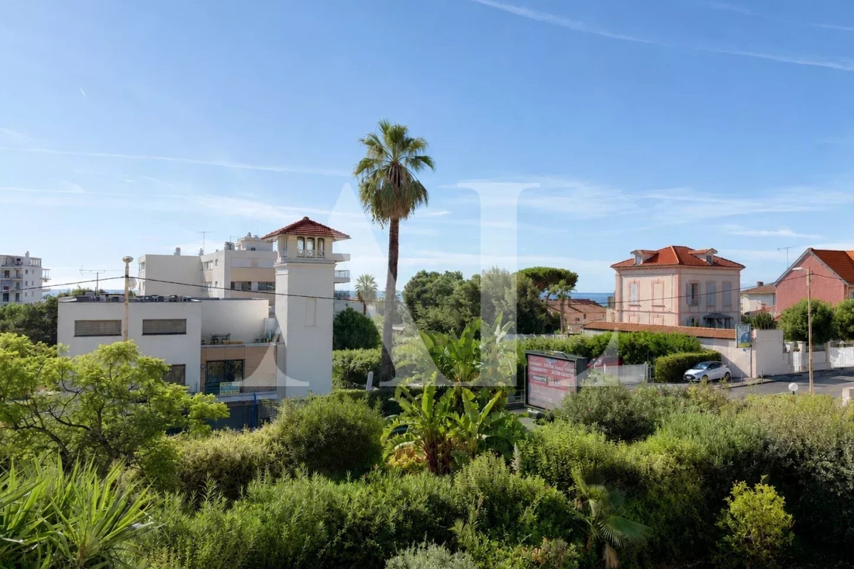 Appartement de luxe à vendre à Le Golfe Juan, 495 000 €, Photo 2