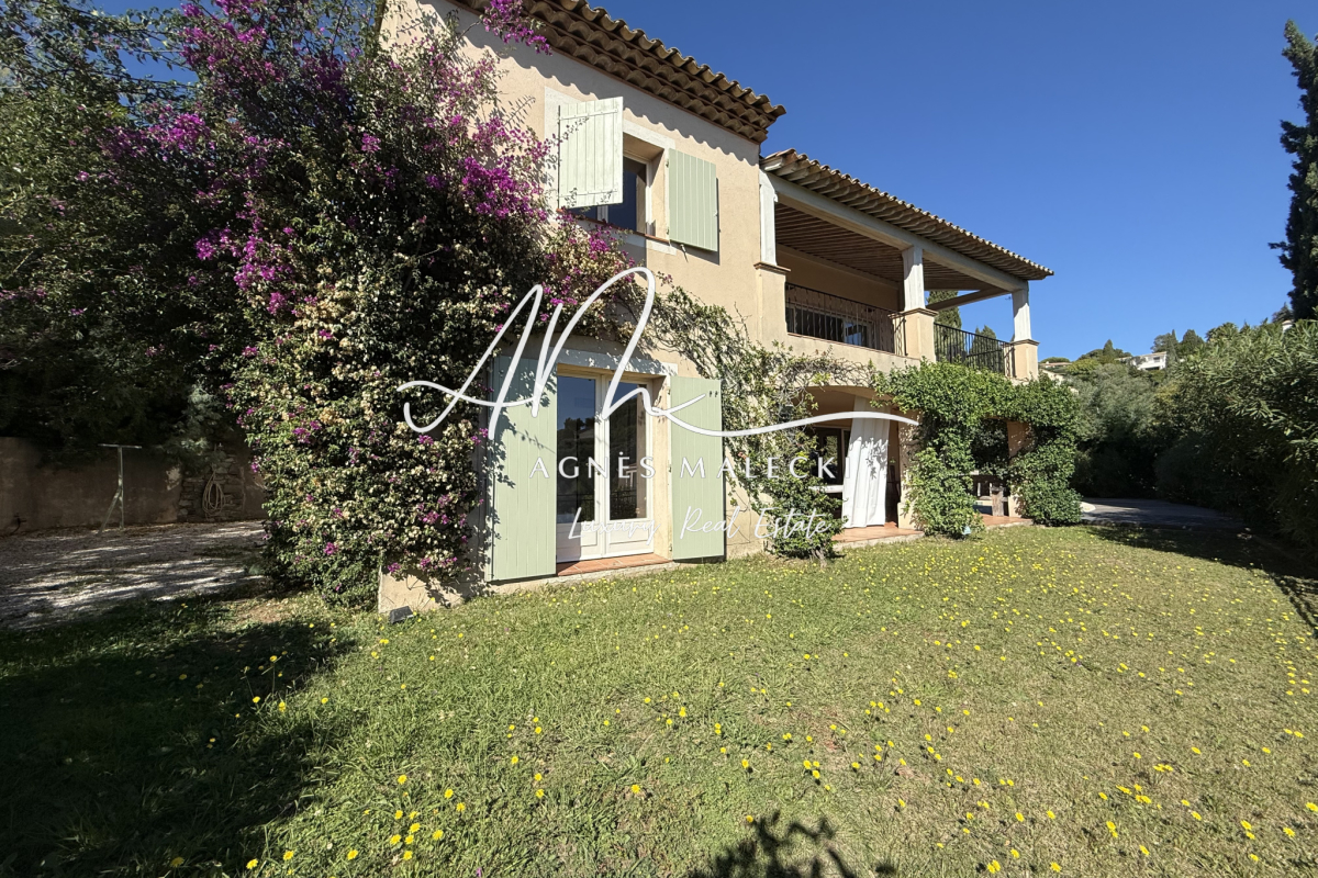 Maison de luxe à vendre à Cavalaire-sur-Mer, 1 690 000 €, Photo 3