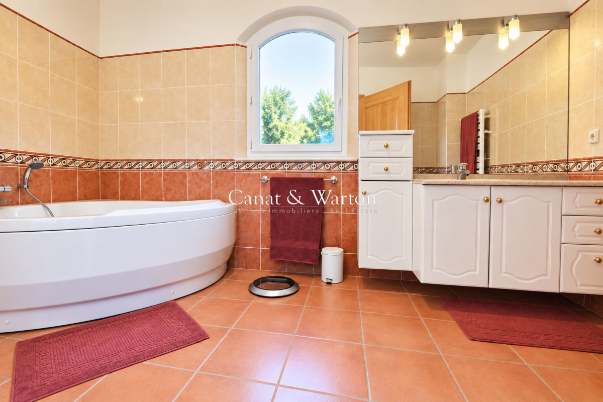 Luxury House for sale in Saint-Raphaël, 949 000 €, Photo 6