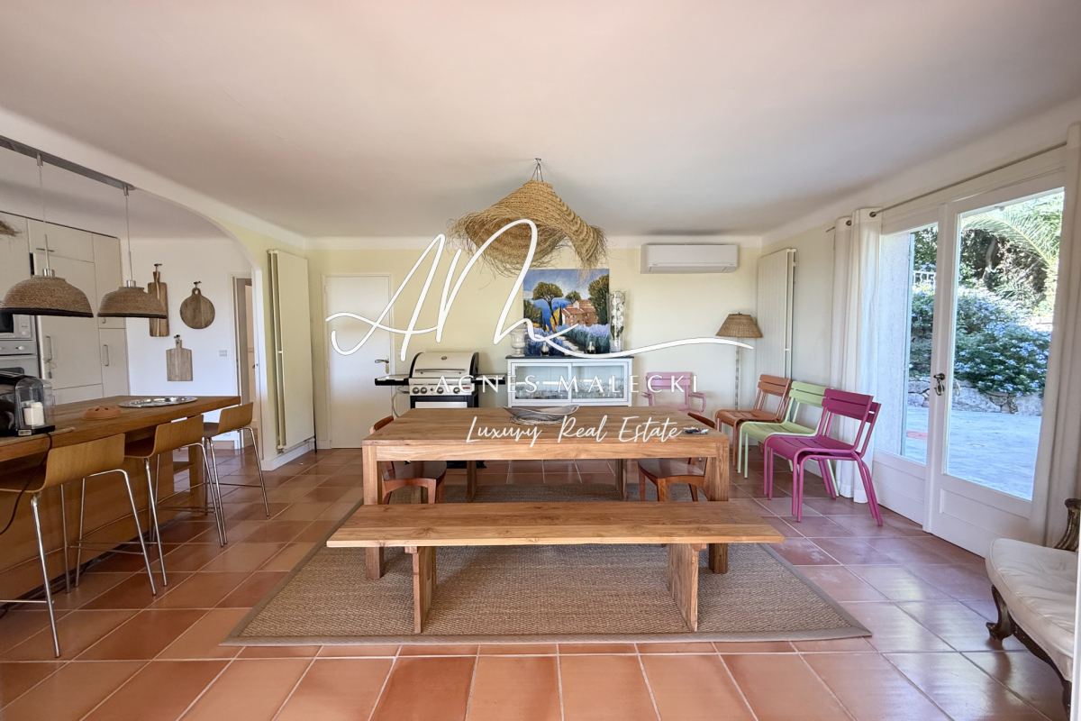 Maison de luxe à vendre à Cavalaire-sur-Mer, 1 690 000 €, Photo 6