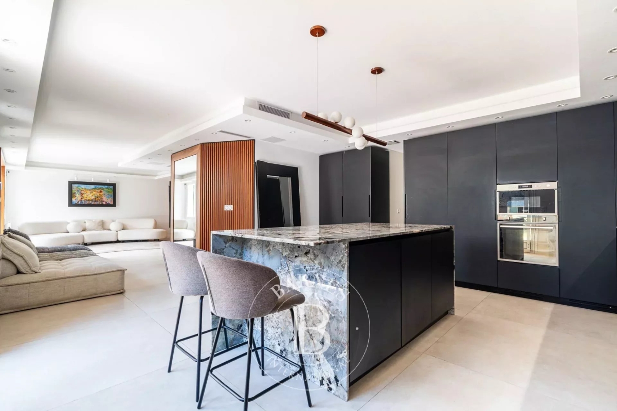 Luxury Apartment for sale in Levallois-Perret, 1 980 000 €, Photo 7