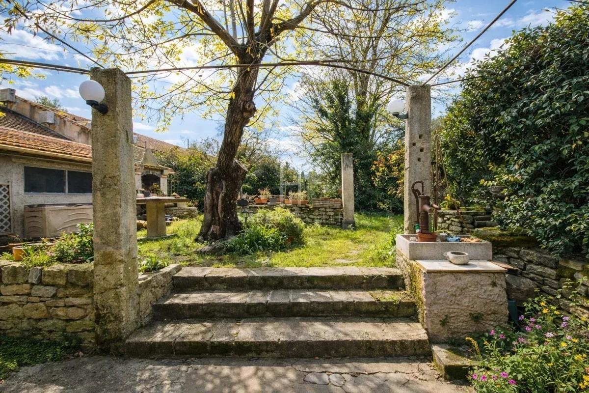 Luxury House for sale in Saint-Rémy-de-Provence, 332 000 €, Photo 5