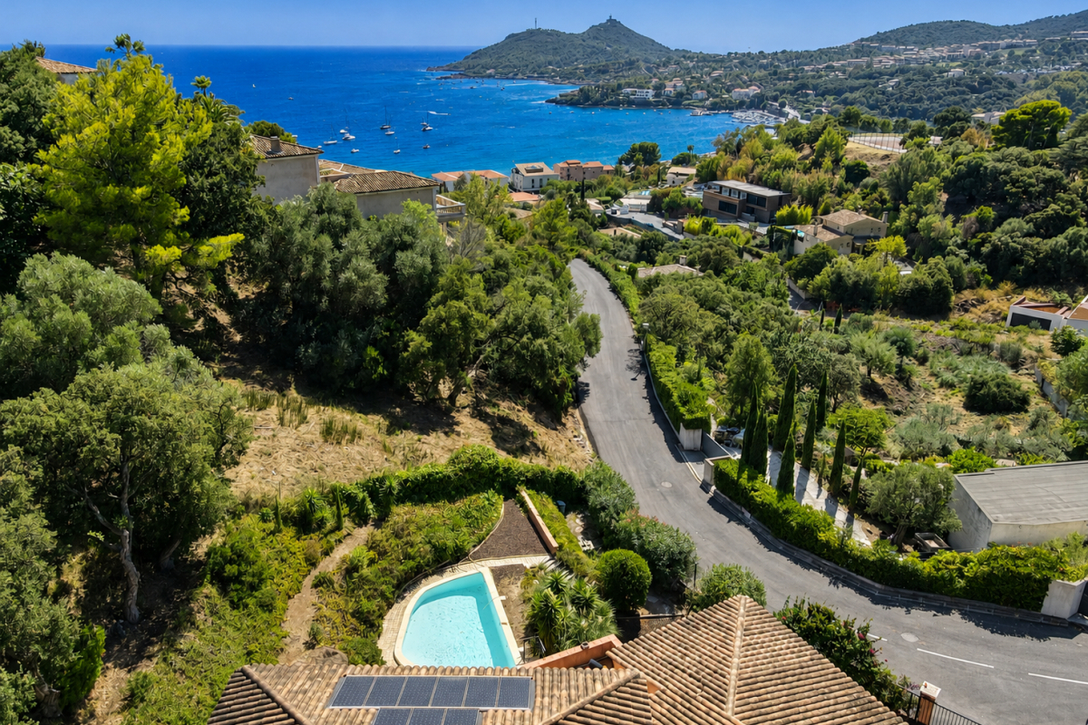 Luxury House for sale in Agay, 1 150 000 €, Photo 1