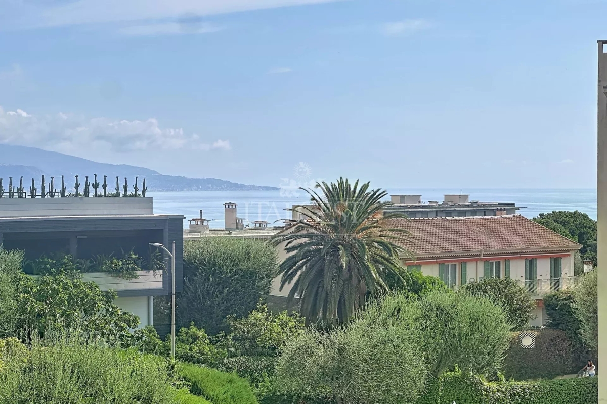 Appartement de luxe à vendre à Roquebrune-Cap-Martin, 330 000 €, Photo 1