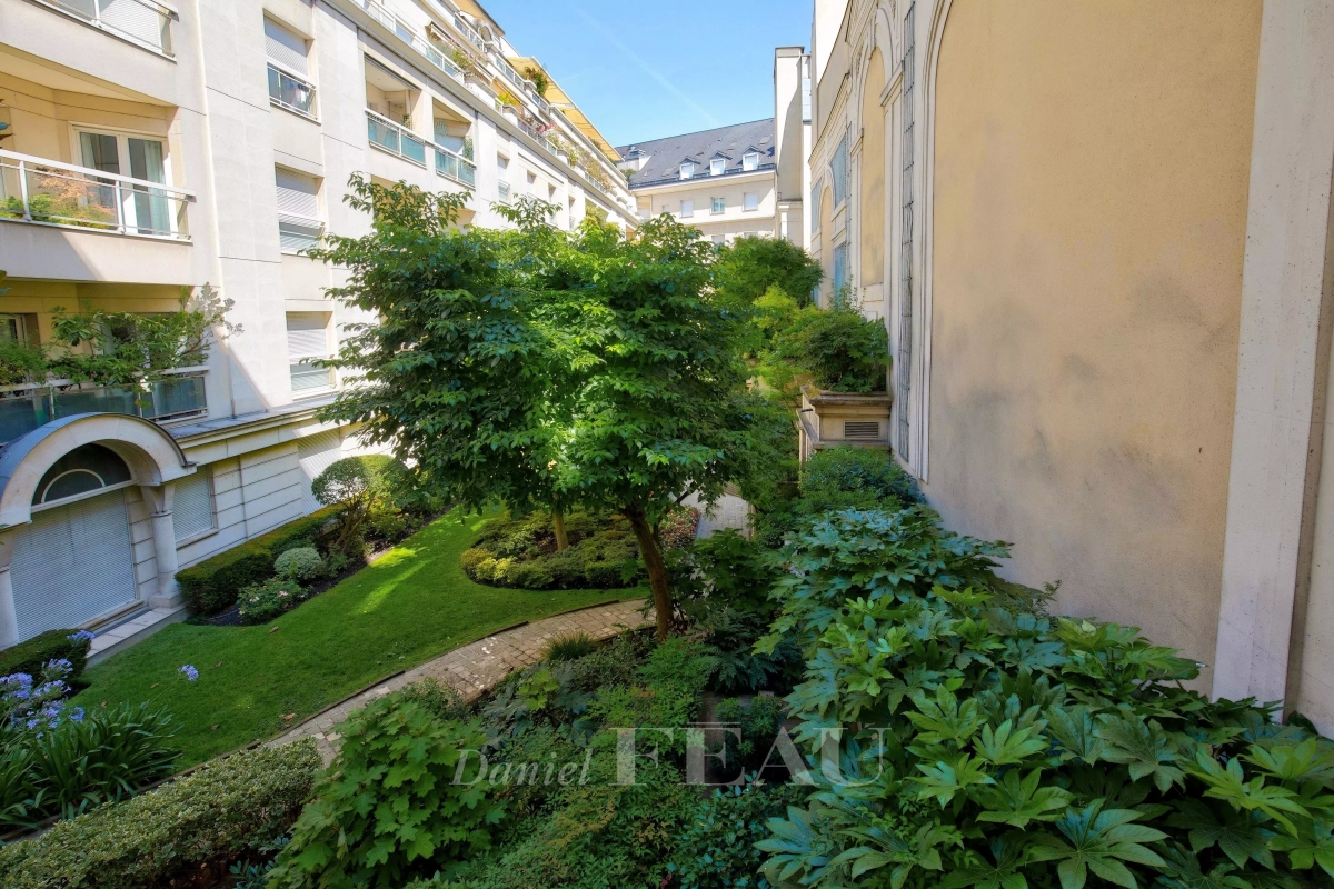 Appartement de luxe à louer à Paris 6ème, 5 700 €, Photo 2
