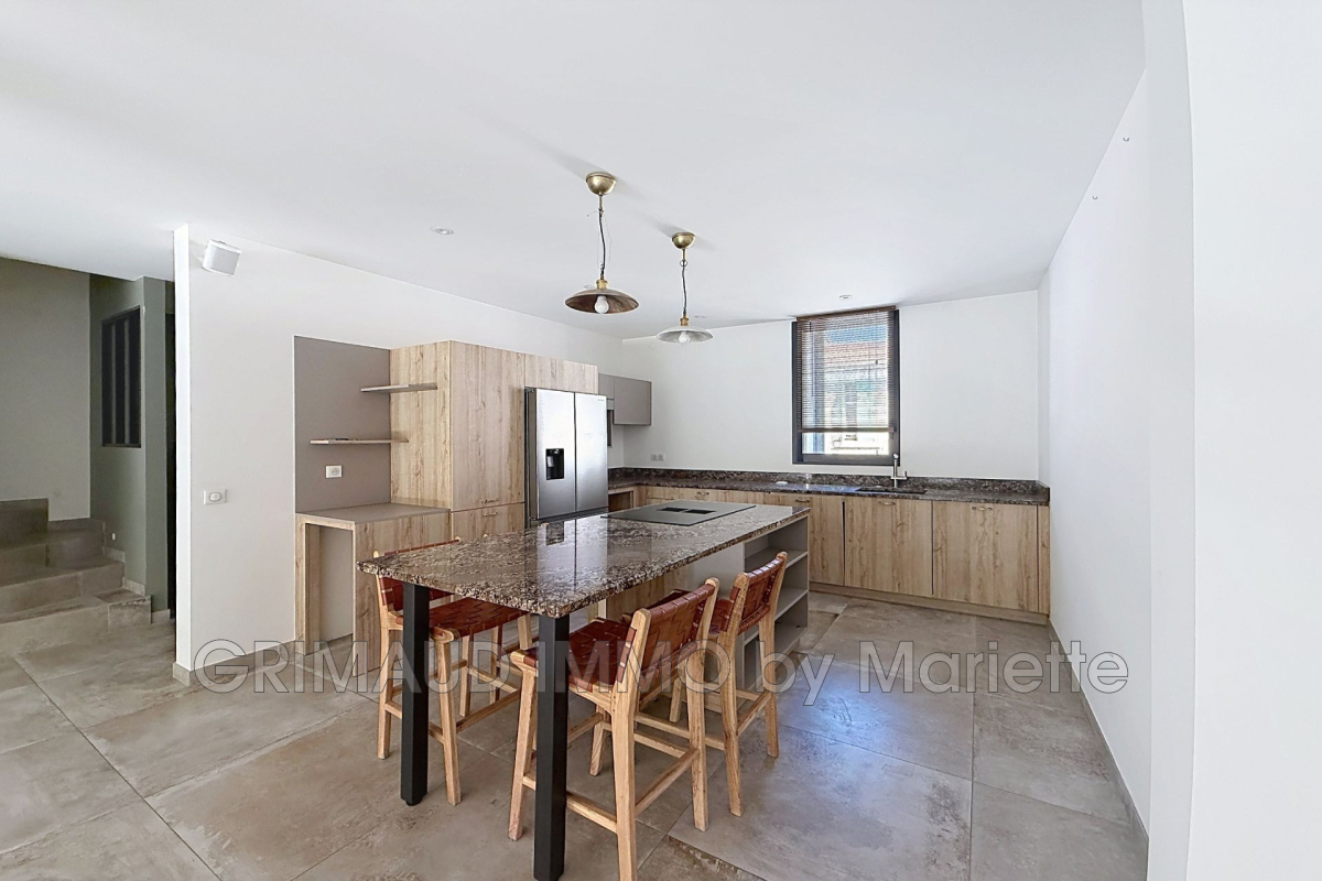 Maison de luxe à vendre à Cogolin, 645 000 €, Photo 3