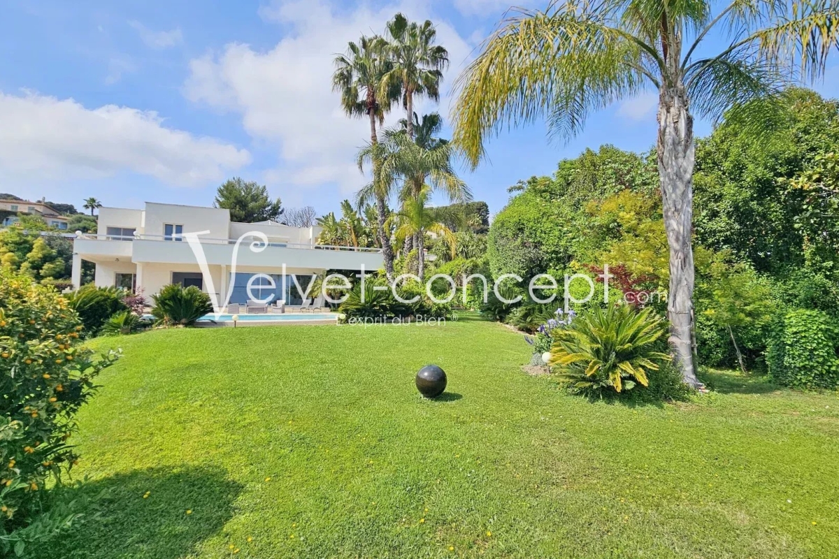Maison de luxe à vendre à Antibes, 2 350 000 €, Photo 4