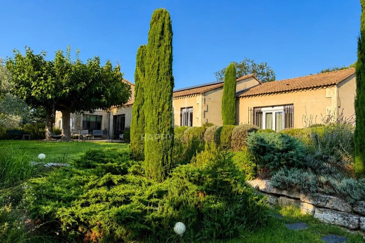 Luxury House for sale in Fontvieille, 995 000 €, Photo 1