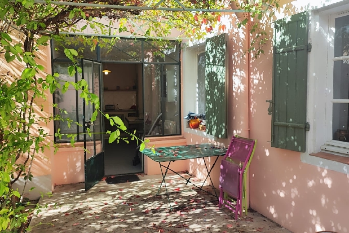 Maison de luxe à vendre à Nîmes, 400 000 €, Photo 1
