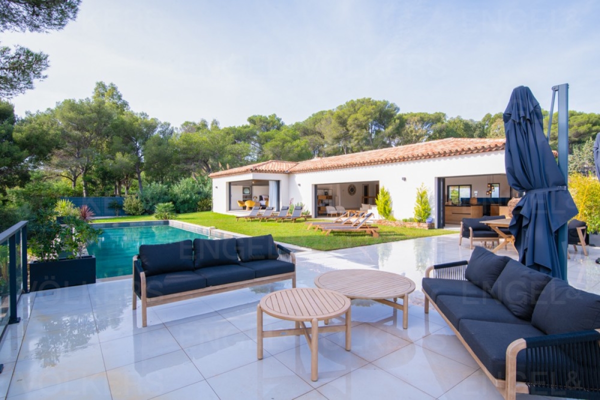 Maison de luxe à vendre à Cavalaire-sur-Mer, 3 800 000 €, Photo 2