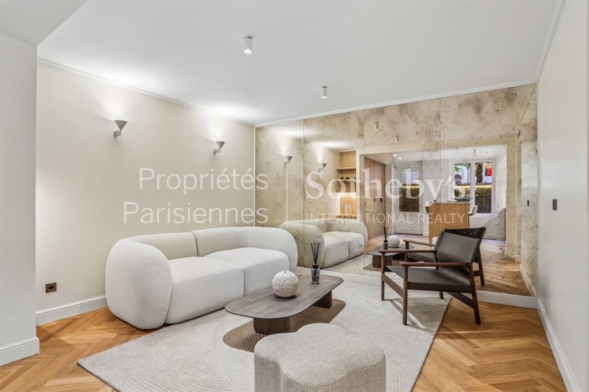 Luxury Apartment for sale in Paris 6ème, 985 000 €, Photo 3