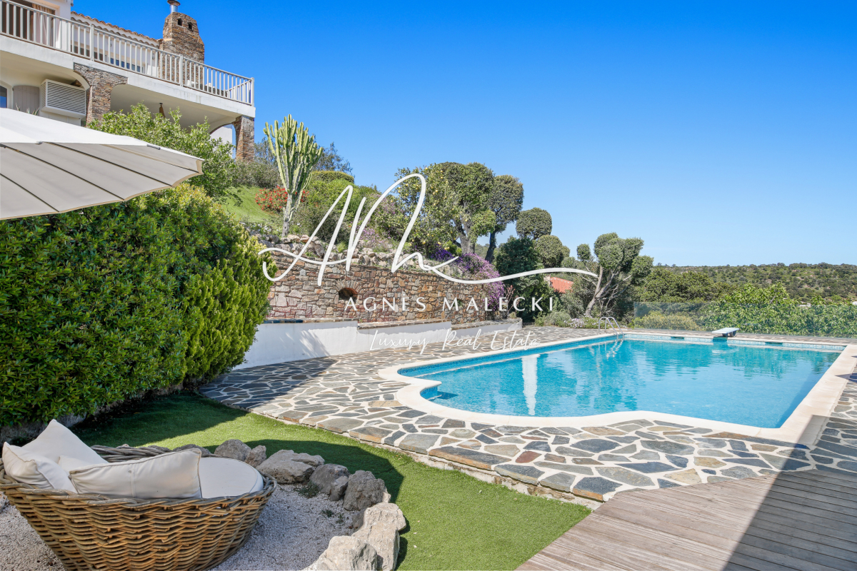 Maison de luxe à vendre à Cavalaire-sur-Mer, 3 290 000 €, Photo 4